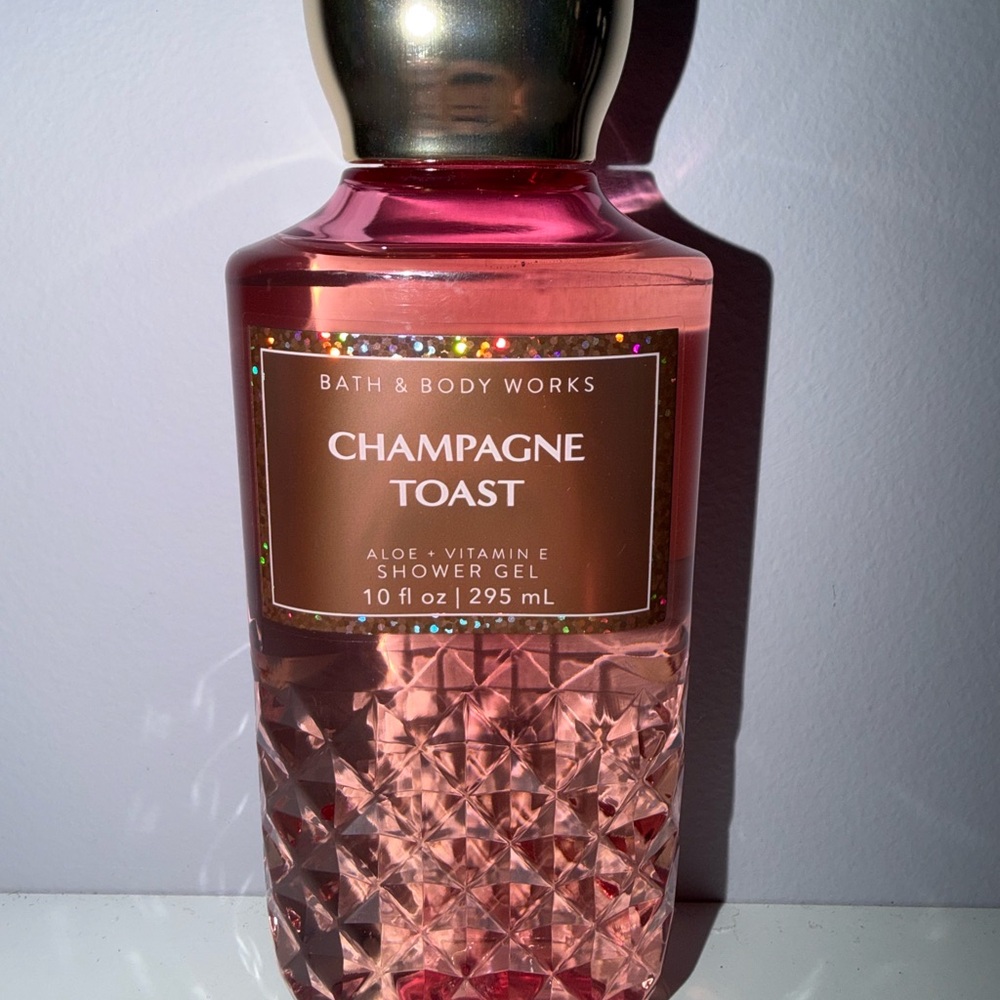 Bath & Body Works Champagne Toast Shower Gel - Pink and Gold